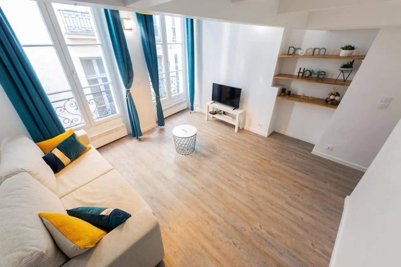 Loft Latin Apartment Paris